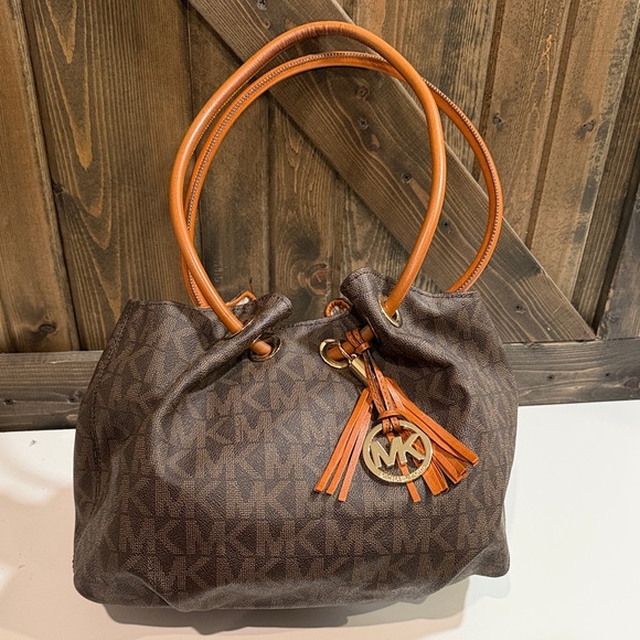 SOLD! - Picture 1 of 4